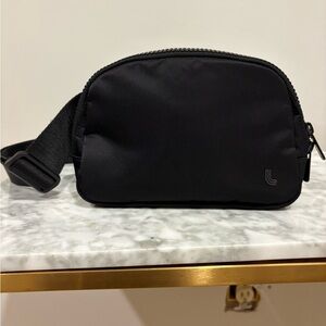 Lole Crossbody Black Belt Bag